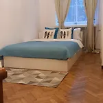 - Mi Stare Lejlighed Warszawa