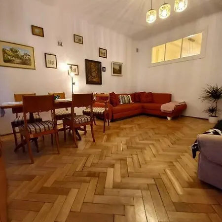 - Mi Stare Varsovie